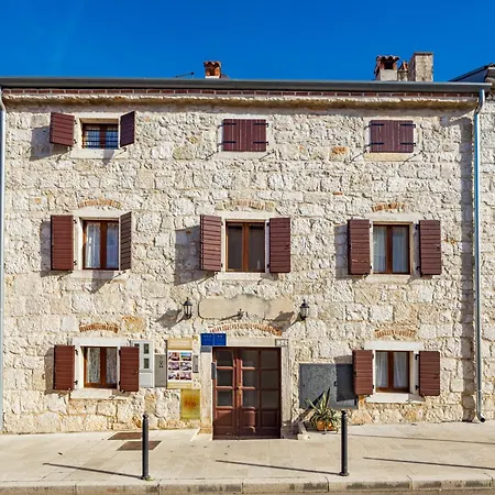 Villa Vrsar Апартаменты *